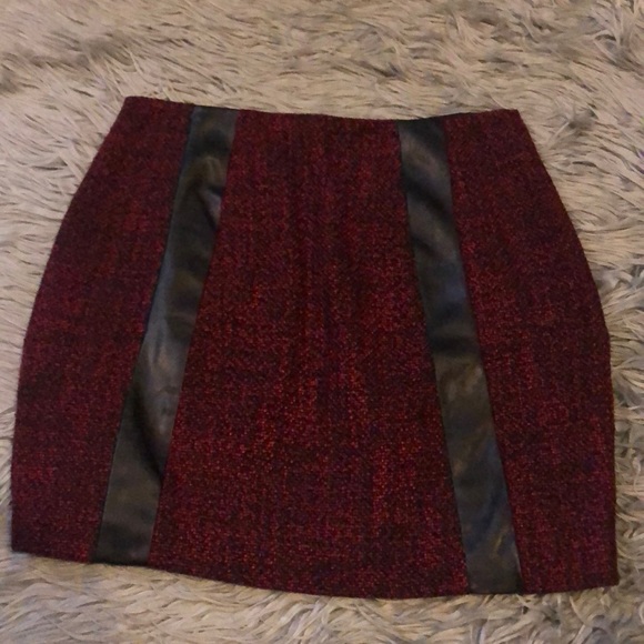 Skirt - Picture 4 of 7